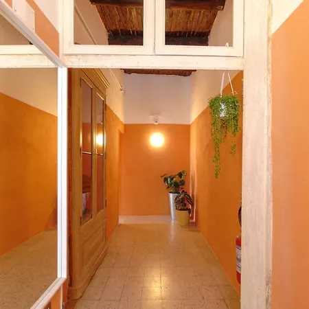 Oda B&B 3* نابولي